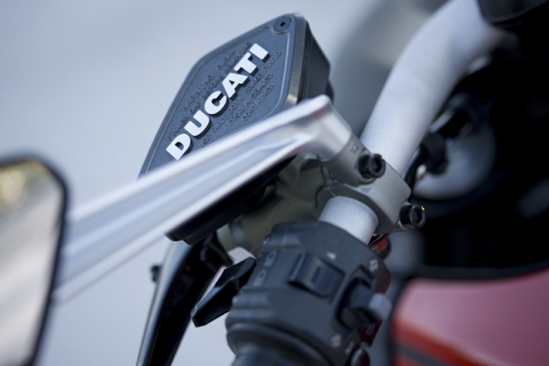 Ducati Diavel 1200 oficiálně! - 10 - duc d