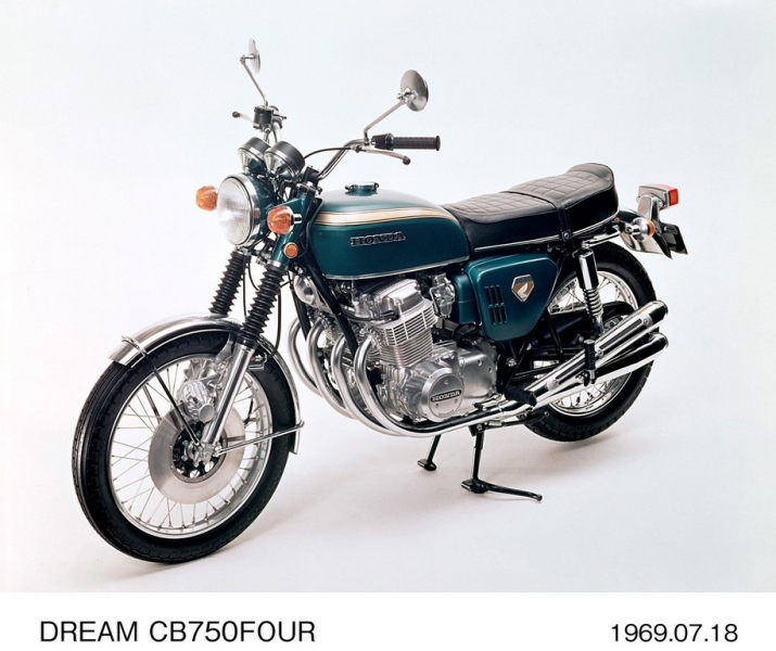 Nekapotovaná Honda CB s řadovým čtyřválcem slaví 50.výročí  - 1 - 1 184122_1971_Honda_CB500_Four