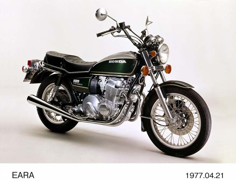 Nekapotovaná Honda CB s řadovým čtyřválcem slaví 50.výročí  - 5 - 2 Honda CB900F 1979