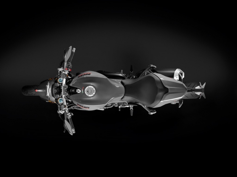 Ducati Monster 1200 2017: štíhlejší a rychlejší - 5 - 1 2017 Ducati Monster 1200 S23