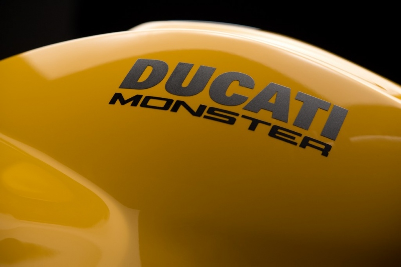 Ducati Monster 821 2018: s novým TFT displejem - 29 - 1 2018 Monster 821 Ducati (23)