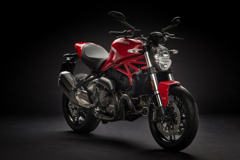Ducati Monster 821 2018: s novým TFT displejem - 3 - 1 2018 Monster 821 Ducati (10)