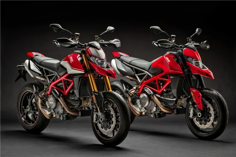 Ducati Hypermotard 950: driftování zaručeno - 4 - 1 2019 Ducati 950 Hypermotard (13)