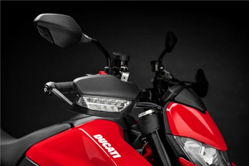 Ducati Hypermotard 950: driftování zaručeno - 21 - 1 2019 Ducati 950 Hypermotard (9)