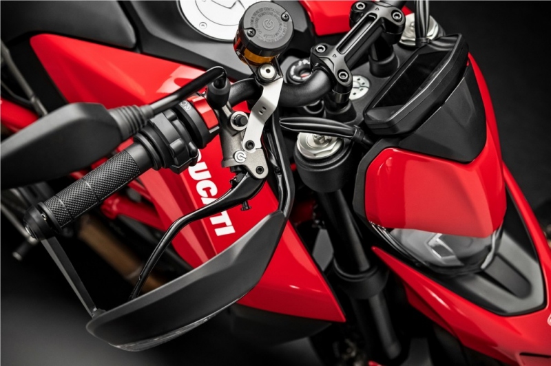 Ducati Hypermotard 950: driftování zaručeno - 22 - 1 2019 Ducati 950 Hypermotard (11)
