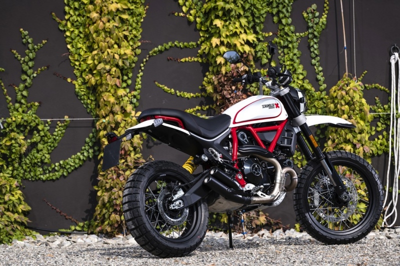 Ducati Scrambler Desert Sled, Café Racer a Full Icon 2019: JOYVOLUTION - 12 - 2 2019 Ducati Scrambler Desert Sled (8)