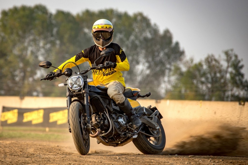 Ducati Scrambler Desert Sled, Café Racer a Full Icon 2019: JOYVOLUTION - 9 - 2 2019 Ducati Scrambler Desert Sled (3)