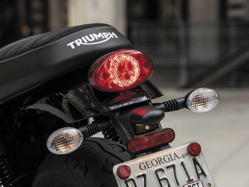 Triumph Street Twin 2019: s výkonnějším motorem - 23 - 1 2019 Triumph Street Twin (9)
