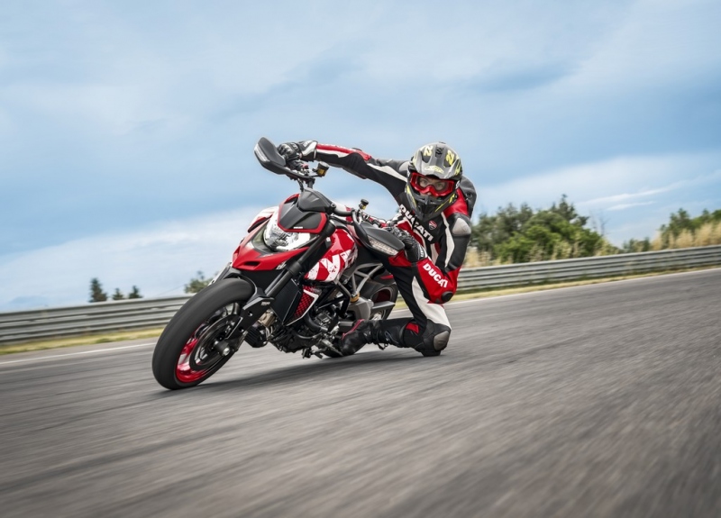 Ducati Hypermotard 950 RVE: Graffiti design - 6 - 1 2020 Ducati Hypermotard 950 RVE (16)