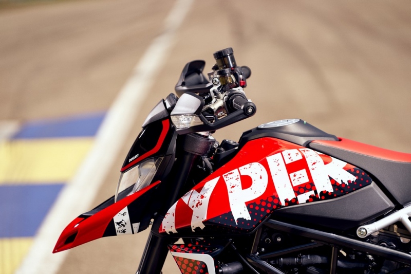 Ducati Hypermotard 950 RVE: Graffiti design - 9 - 1 2020 Ducati Hypermotard 950 RVE (19)