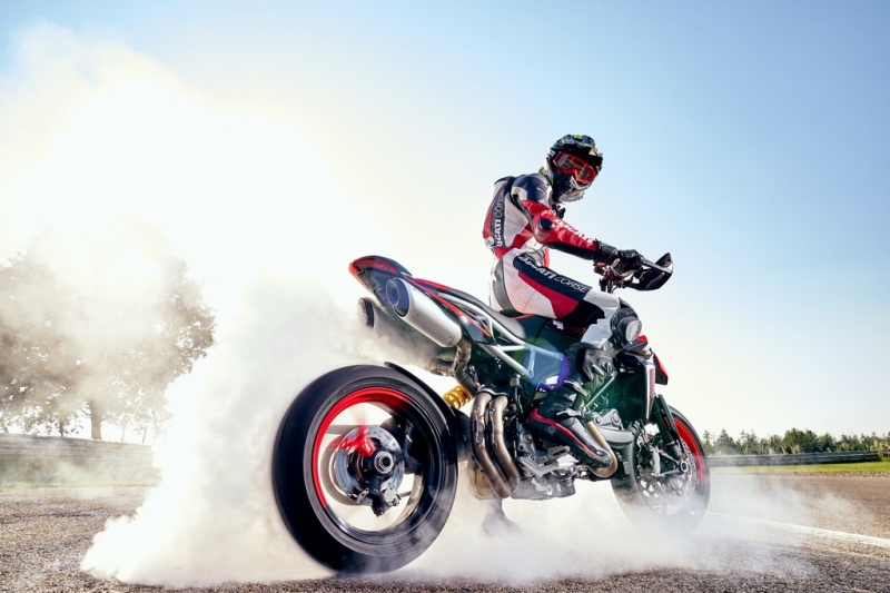 Ducati Hypermotard 950 RVE: Graffiti design - 21 - 1 2020 Ducati Hypermotard 950 RVE (8)