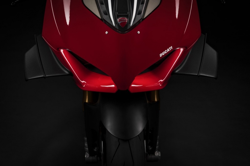 Ducati Panigale V4 2020: s aerodynamickými křidýlky - 4 - 1 2020 Ducati Panigale V4 (12)