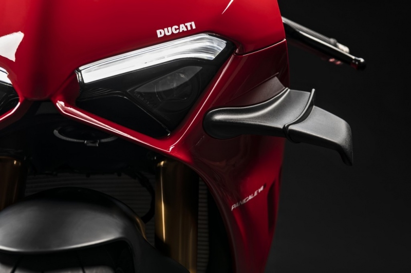 Ducati Panigale V4 2020: s aerodynamickými křidýlky - 21 - 1 2020 Ducati Panigale V4 (15)