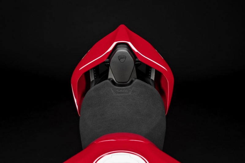 Ducati Panigale V4 2020: s aerodynamickými křidýlky - 22 - 1 2020 Ducati Panigale V4 (19)