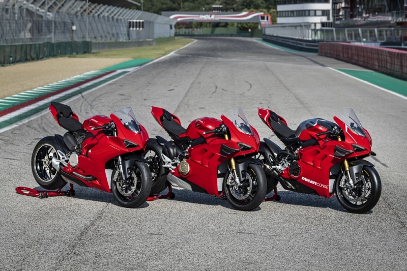 Ducati Panigale V4 2020: s aerodynamickými křidýlky - 1 - 1 2020 Ducati Panigale (2)
