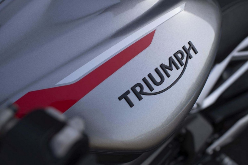 Triumph Street Triple 765 RS 2020: ostřejší a živelnější  - 14 - 1 2020 Triumph Street Triple 765 RS (17)
