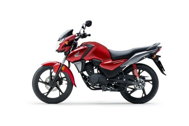 Honda CB125F 2021: motorka pro začátečníky - 7 - 1 2021 Honda CB125F (14)