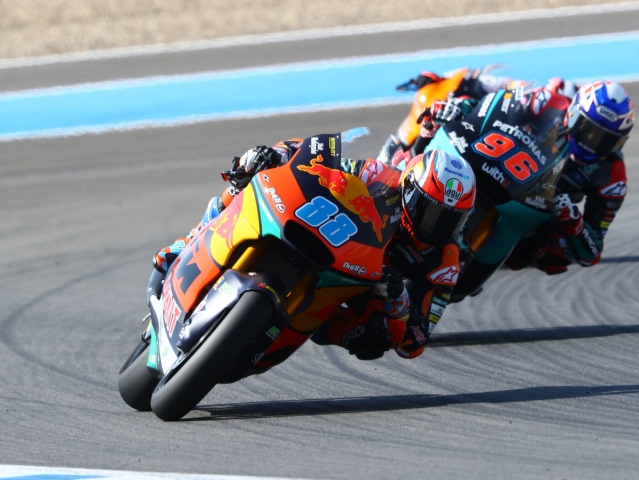 Hlavní obrázek k článku: Pole - Position v Moto2 pro Jorge Martina