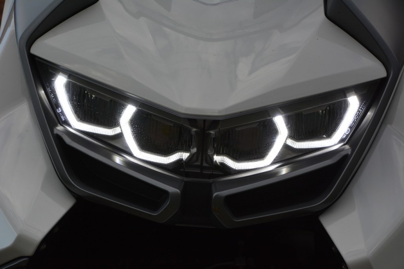 Test BMW C 400 GT: prémiovka mezi skútry - 6 - 1 BMW C 400 GT test (29)