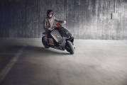 1 BMW Motorrad Concept Link10