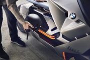 1 BMW Motorrad Concept Link11