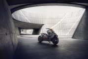 1 BMW Motorrad Concept Link4