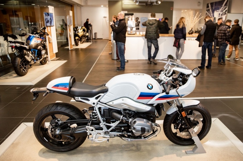 BMW Motorrad Berlín: návštěva továrny snů - 15 - 1 BMW Motorrad tovarna Berlin (6)
