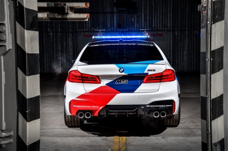 BMW představilo MotoGP Safety Car 2018: špičková M5 - 11 - 1 BMW Safety Car 2018 MotoGP (7)