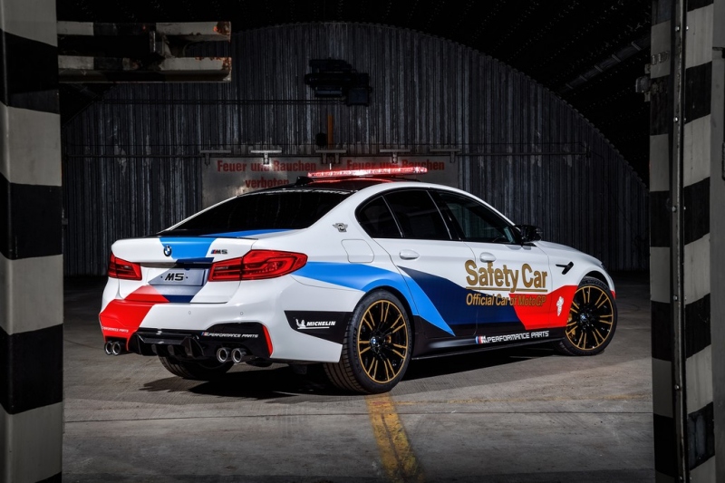 BMW představilo MotoGP Safety Car 2018: špičková M5 - 12 - 1 BMW Safety Car 2018 MotoGP (8)