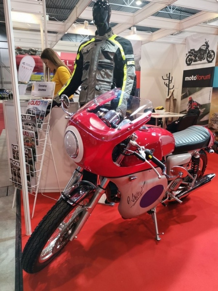 Czech Custom Grand Prix 2020: soutěžní výstava přestaveb na Motosalonu - 10 - 1 Bohemian Custom Bike 2019 fotoreportaz (21)