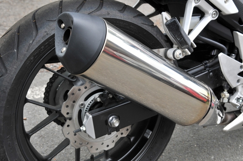 Test Honda CBR 500R: mládí vpřed! - 11 - CB500S CBR500S13