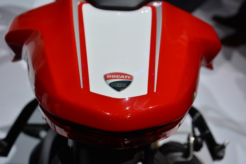 Ducati Monster 1200 R 2016: fotogalerie z představení - 4 - Ducati Monster 1200R 2016 DSC_8312 (1024x683)