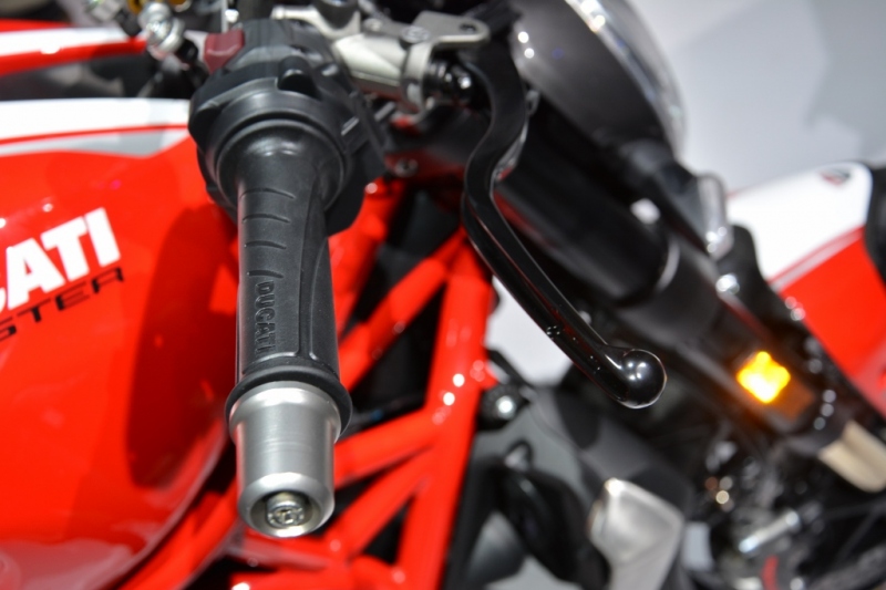 Ducati Monster 1200 R 2016: fotogalerie z představení - 6 - Ducati Monster 1200R 2016 DSC_8315 (1024x683)