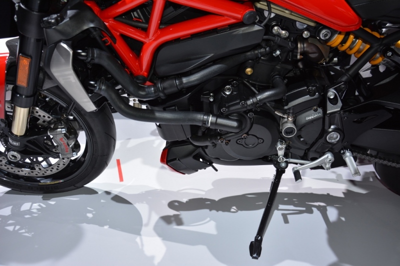 Ducati Monster 1200 R 2016: fotogalerie z představení - 24 - Ducati Monster 1200R 2016 DSC_8338 (1024x683)
