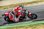 1 Ducati 2016 Monster 1200 R14