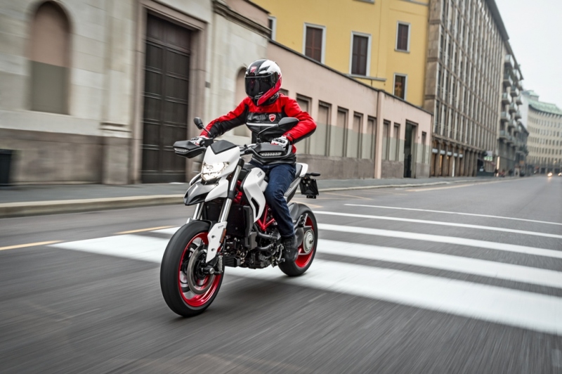 Ducati Hypermotard 939 2018: ve dvou verzích - 4 - 1 Ducati 2018 Hypermotard 939 (2)