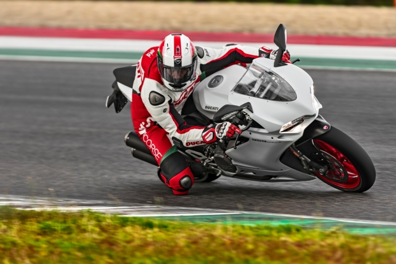 Ducati Panigale 959 2016: s vyšším výkonem - 10 - 1 Ducati 959 Panigale18