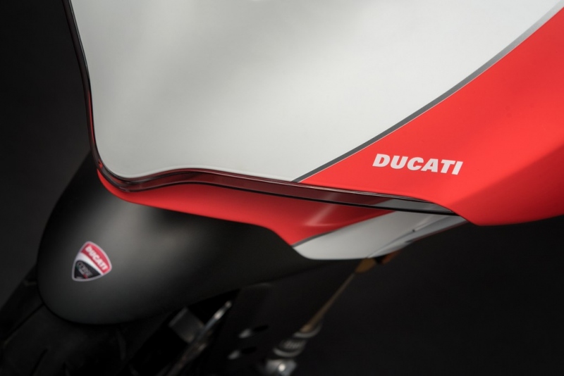 Ducati 959 Panigale Corse 2018: v novém kabátu - 5 - 2 Ducati 959 Panigale Corse 2018 (11)
