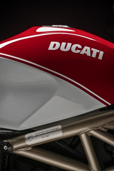 Ducati Monster 1200 25° Anniversario: výroční edice - 26 - 1 Ducati Monster 1200 25 anniversario (28)