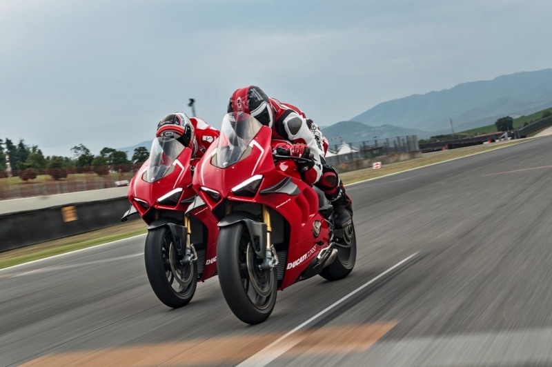 Ducati Panigale V4 R 2019: s aerodynamickými křidélky - 16 - 1 Ducati Panigale V4 R (22)