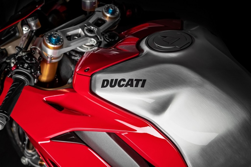 Ducati Panigale V4 R 2019: s aerodynamickými křidélky - 31 - 1 Ducati Panigale V4 R (18)