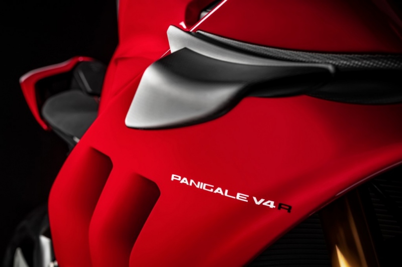 Ducati Panigale V4 R 2019: s aerodynamickými křidélky - 10 - 1 Ducati Panigale V4 R (20)