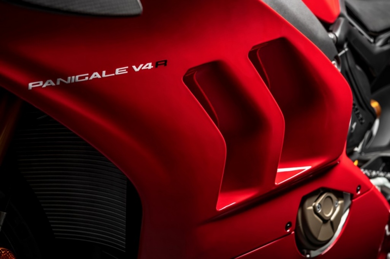 Ducati Panigale V4 R 2019: s aerodynamickými křidélky - 12 - 1 Ducati Panigale V4 R (23)
