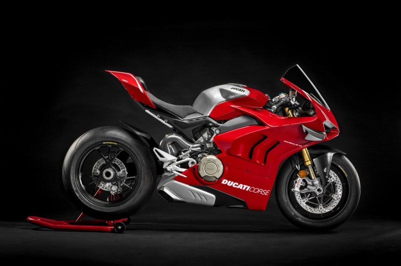Ducati Panigale V4 R 2019: s aerodynamickými křidélky - 22 - 1 Ducati Panigale V4 R (8)