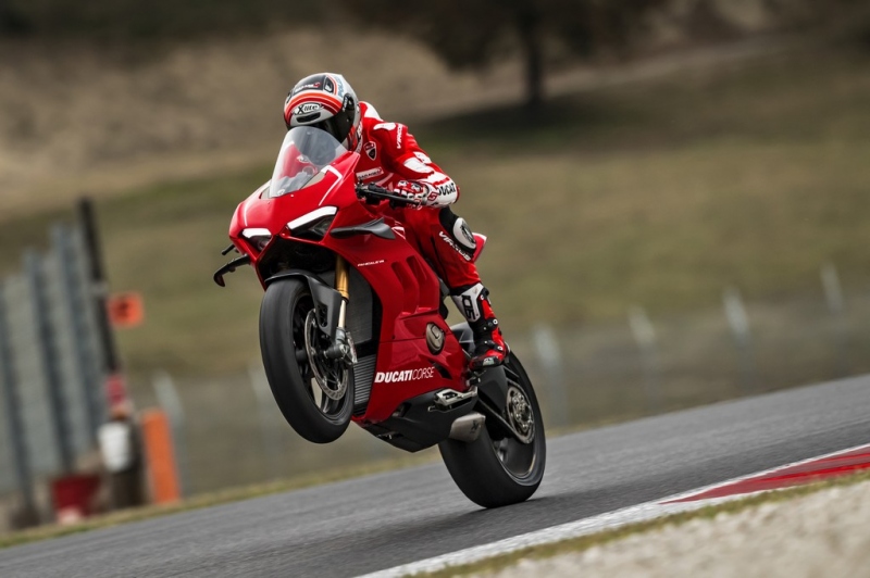 Ducati Panigale V4 R 2019: s aerodynamickými křidélky - 20 - 1 Ducati Panigale V4 R (32)