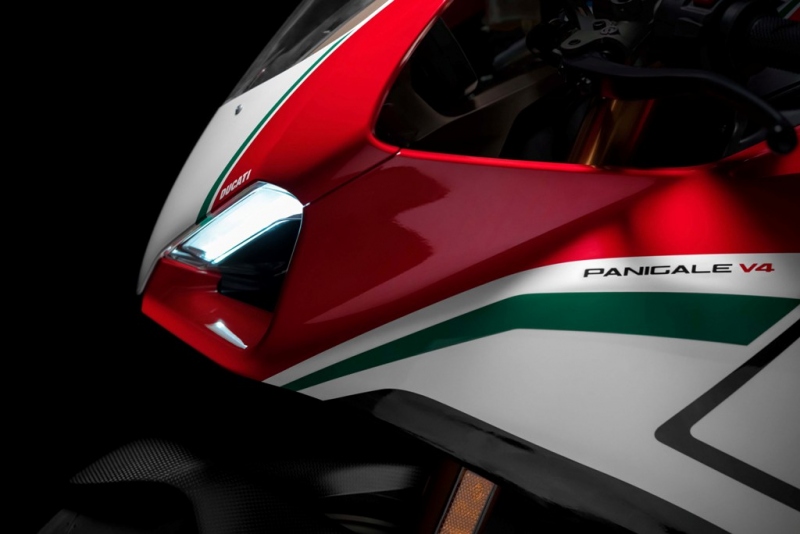Ducati Panigale V4 a V4 Speciale: nová generace superbiků - 12 - 1 Ducati Panigale V4 (9)