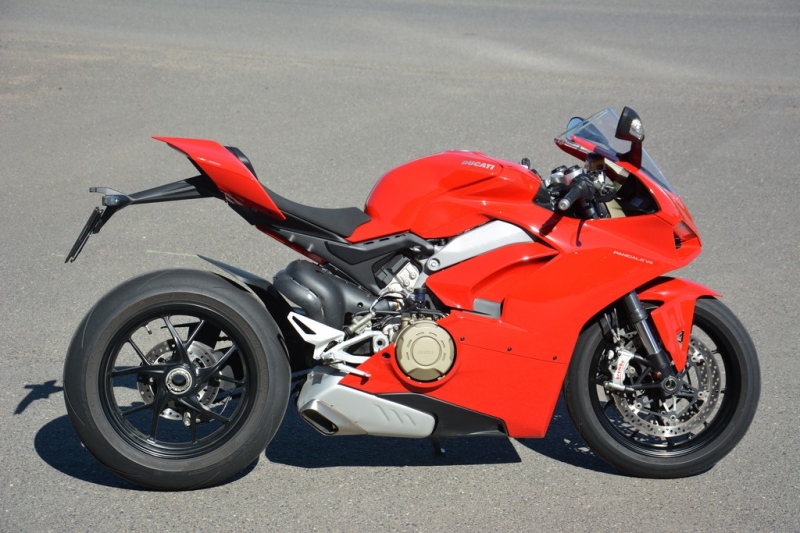 Test Ducati Panigale V4: peklo na zemi - 1 - 1 Ducati Panigale V4 test (14)