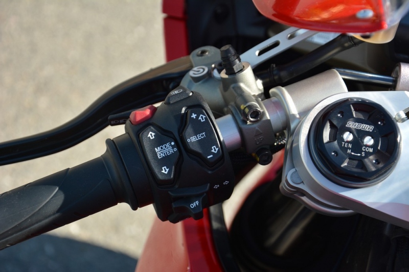 Test Ducati Panigale V4: peklo na zemi - 31 - 1 Ducati Panigale V4 test (28)