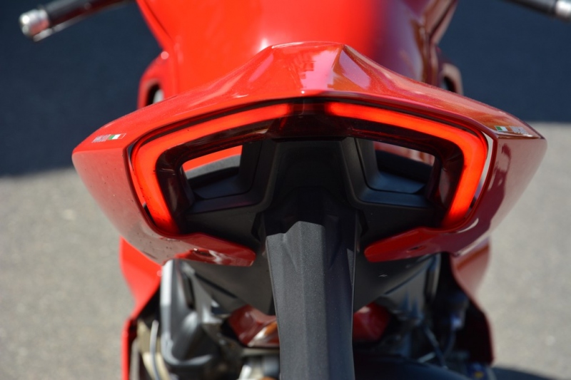 Test Ducati Panigale V4: peklo na zemi - 7 - 1 Ducati Panigale V4 test (22)