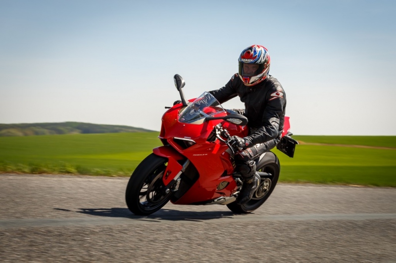 Test Ducati Panigale V4: peklo na zemi - 14 - 1 Ducati Panigale V4 test (19)